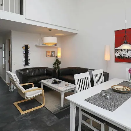 Three-bedroom Holiday In 11 * Vestervig