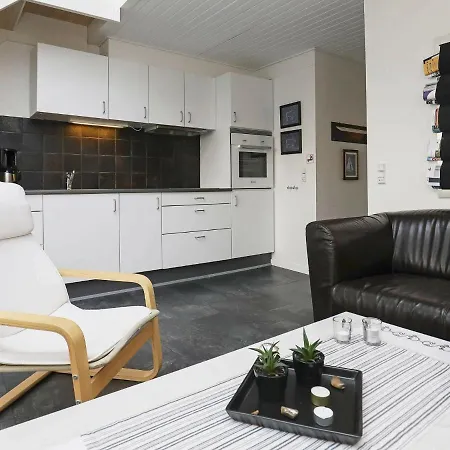 Three-bedroom Holiday In 11 Casa vacanze